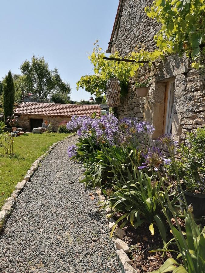 Chambre D'Hotes Le Chat Botte Espédaillac エクステリア 写真
